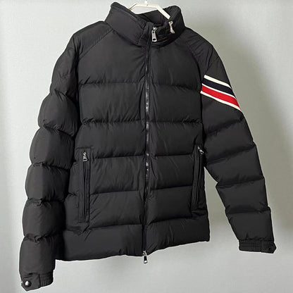 Moncler SOLAYAN SHORT DOWN JACKET