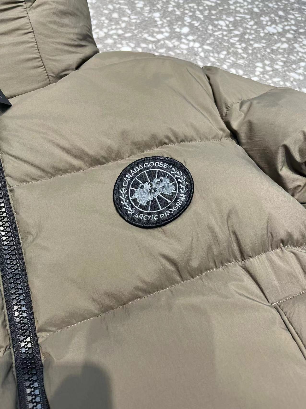 Canada Goose Classic Jacket Coat