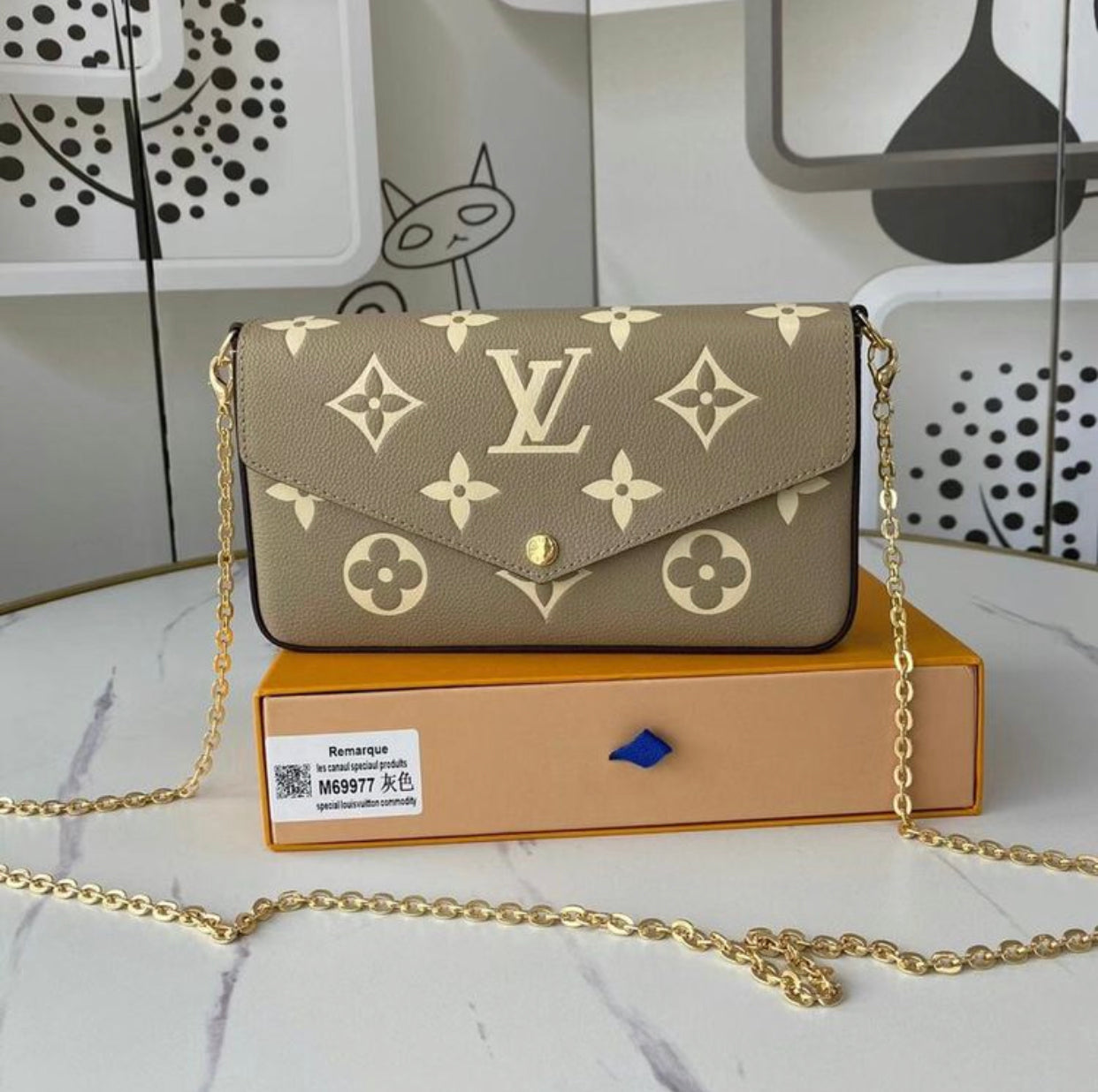 Louis Vuitton Félicie clutch bag