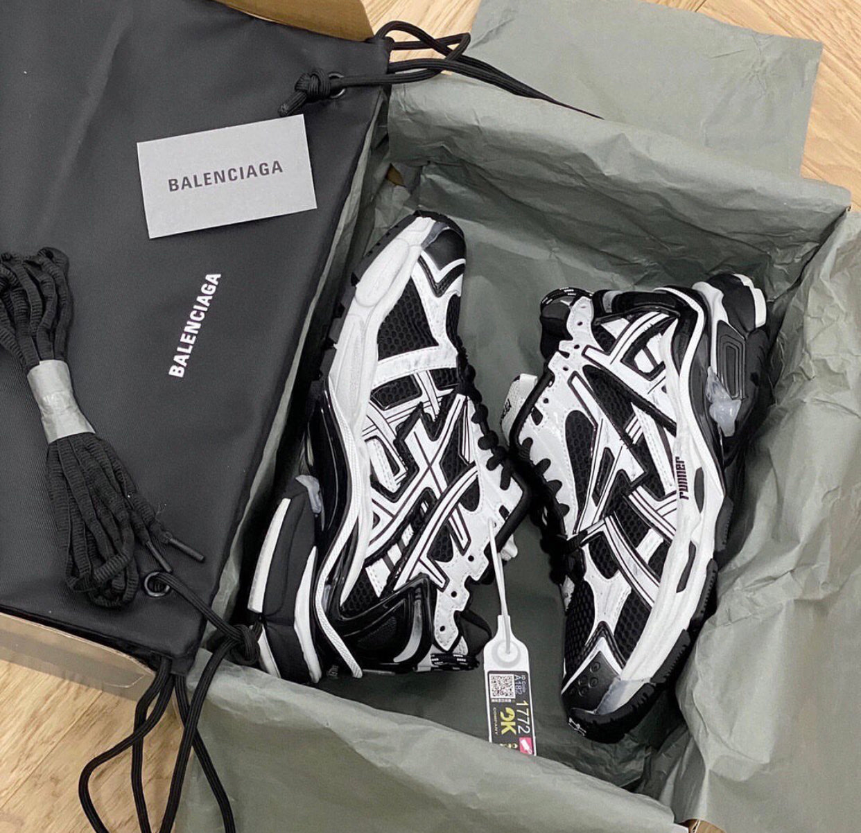 Balenciaga Runner