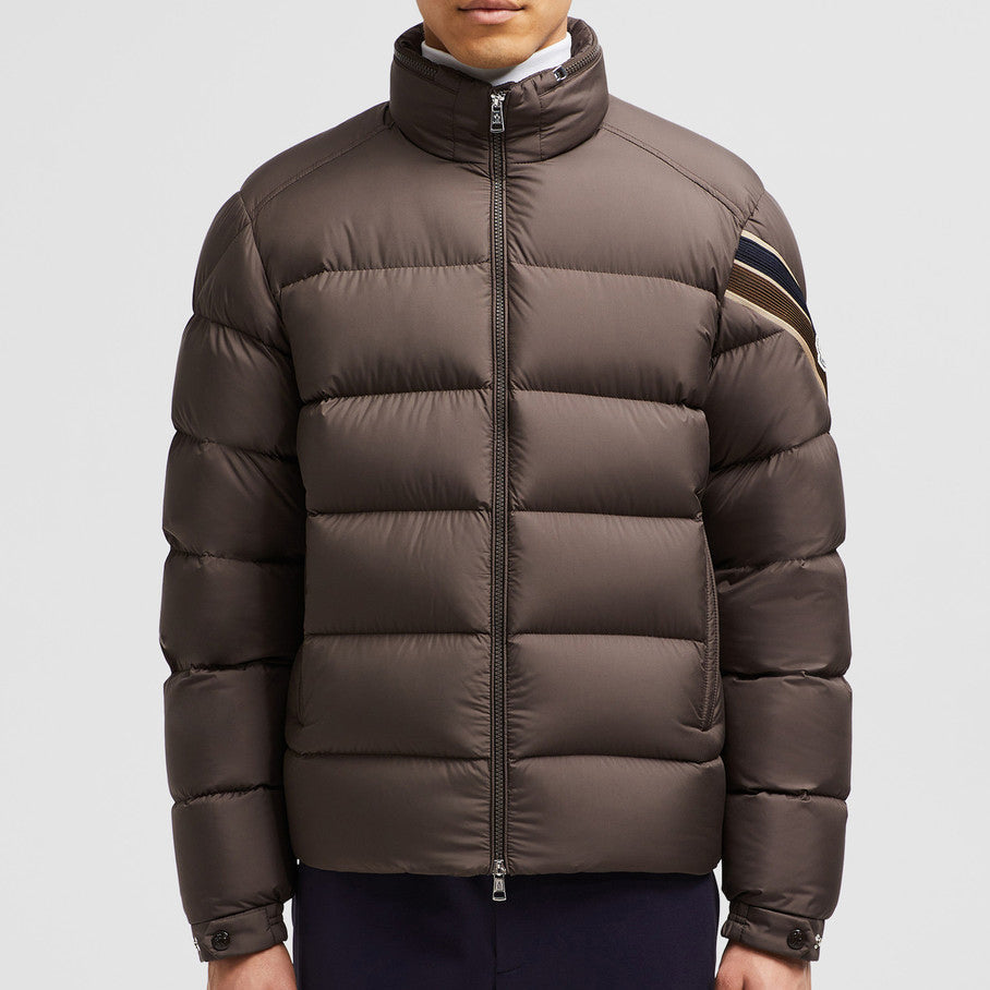 Moncler SOLAYAN SHORT DOWN JACKET